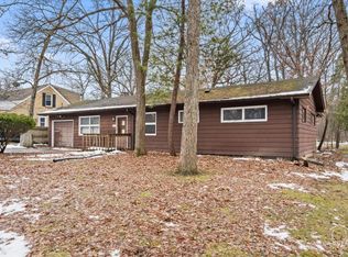 2924 W Bonnie Brook Ln, Waukegan, IL 60087