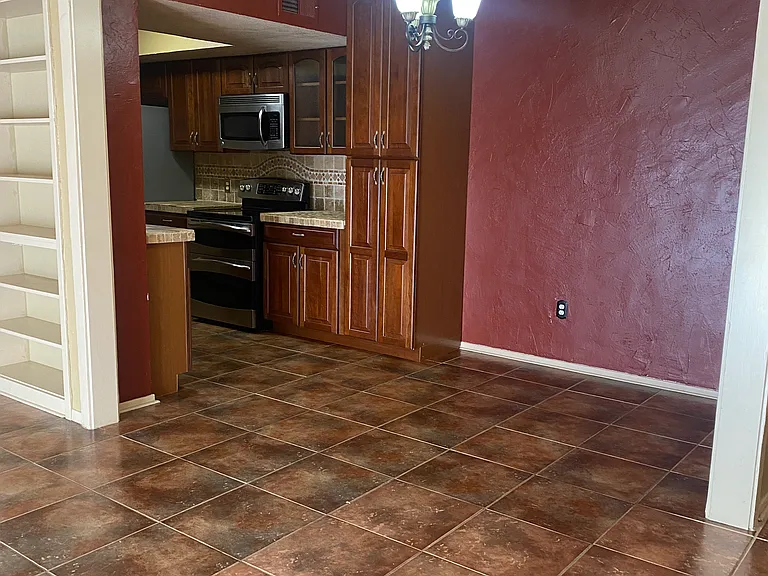 3121 Johnston St #121 — Photo 7