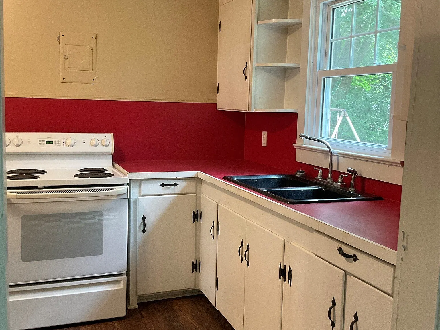 2 bed, 1.0 bath, 1204 sqft, $850 — Photo 4