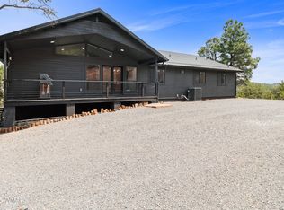 630 Vernon County Rd, Vernon, AZ 85940