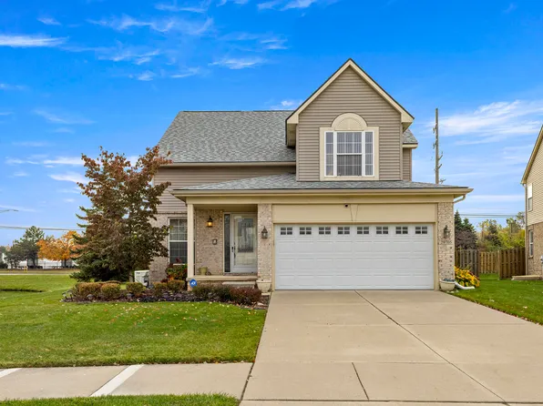 29705 Lacy Dr #77, Westland, MI 48186