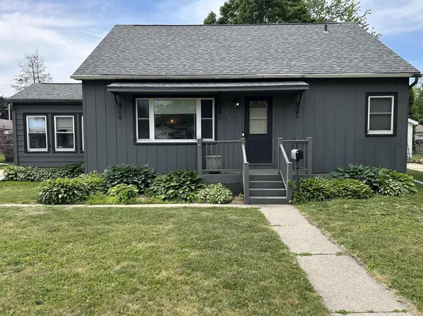 915 Carol STREET, Watertown, WI 53094