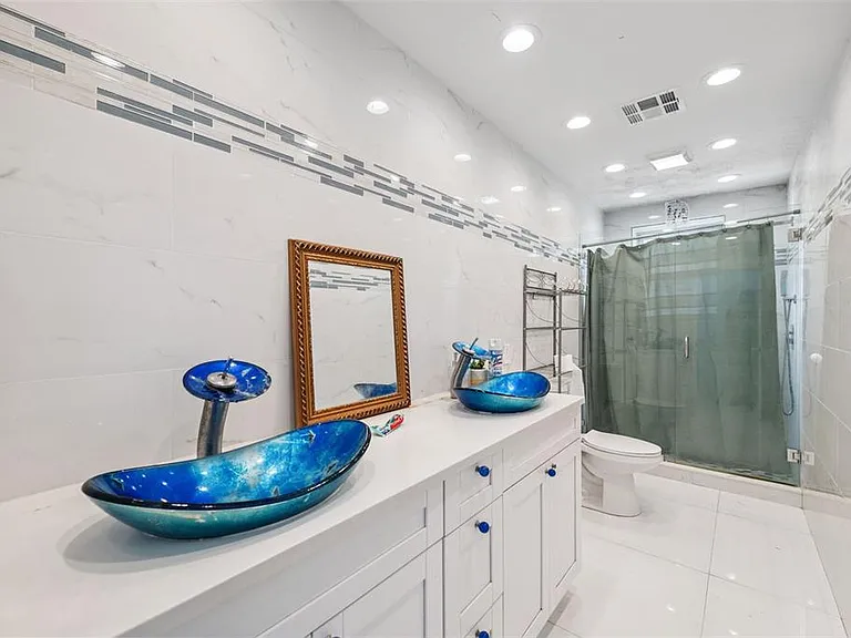 4527 Redcoat Dr — Photo 15