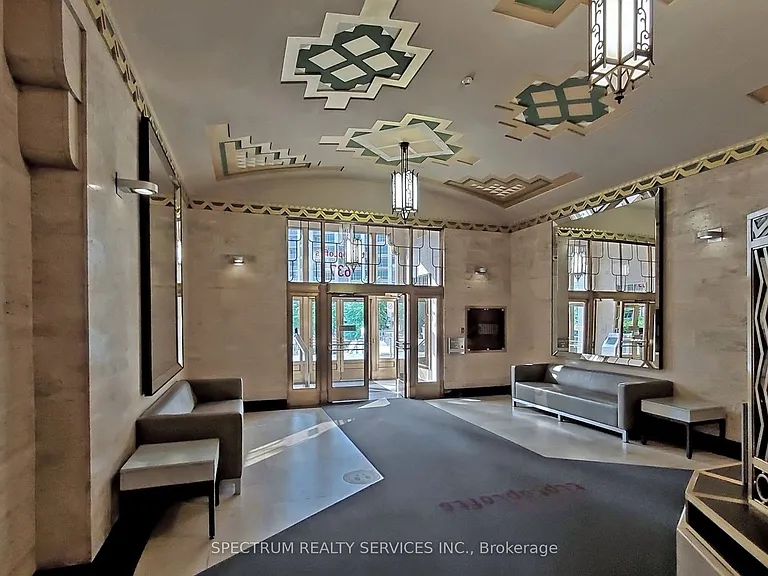 637 Lake Shore Blvd W #328 — Photo 4