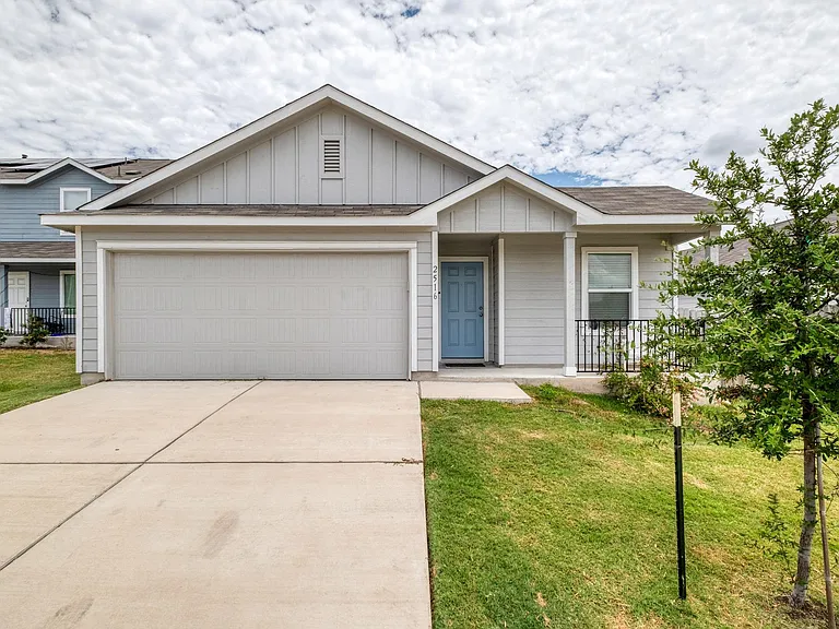 2516 Carpathian Cv — Photo 1