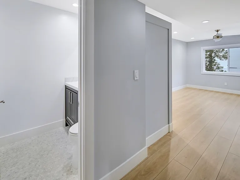 1600 Ardmore Ave #213 — Photo 5
