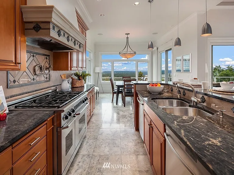 16458 SE 44th Pl — Photo 13