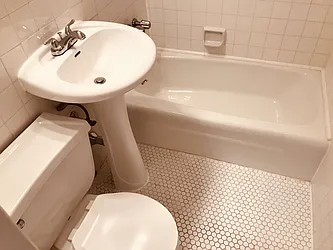 Rented by Metropolis Real Estate of Manhattan