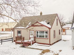 12320 Syracuse St, Taylor, MI 48180