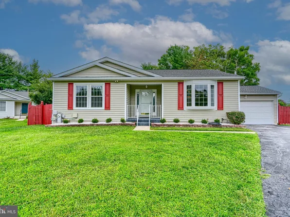 6 Bee Jay Ct, Owings Mills, MD 21117