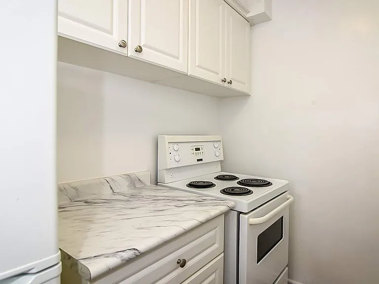 315 King William St — Photo 10