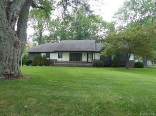 2780 Norton Lawn, Rochester Hills, MI 48307