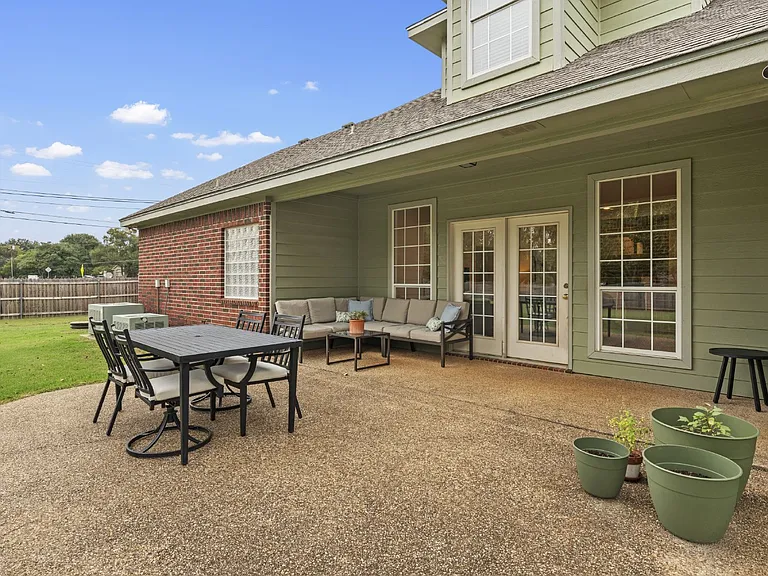 1694 McLennan Crossing Rd — Photo 31