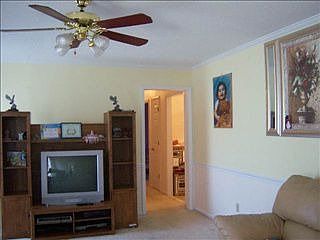 4th image of 113 Bradford Dr