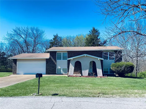 5277 Pitcher Dr, House Springs, MO 63051