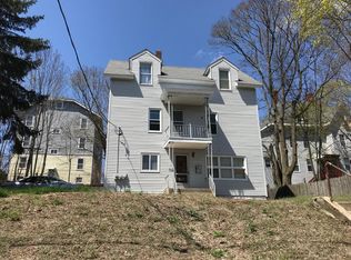 27 Montcalm St #2ND, Woonsocket, RI 02895