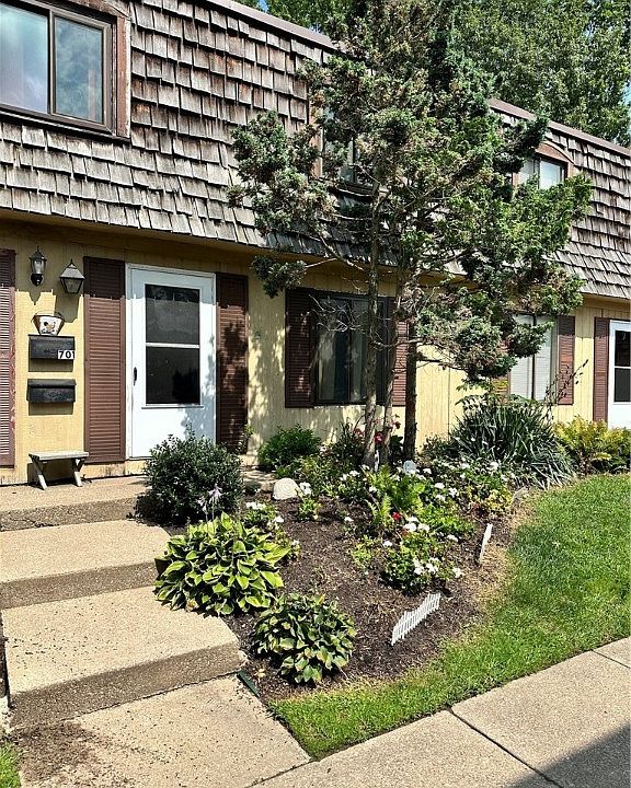 1651 Mentor Ave APT 702, Painesville, OH 44077 Zillow