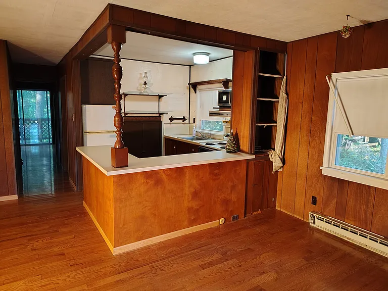 2076 Ulster Ave #5 — Photo 4