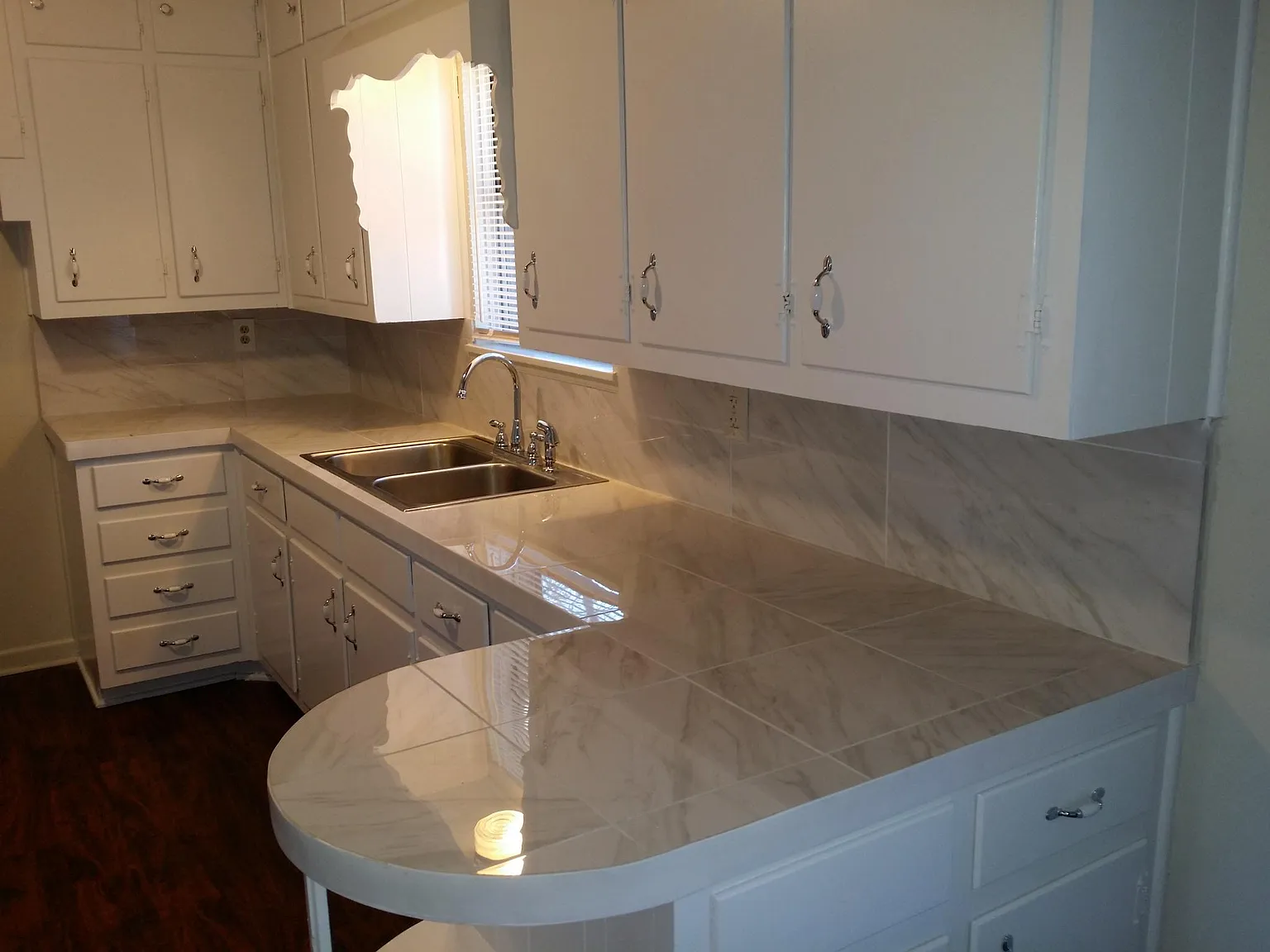 1119 Alta Vista Dr — Photo 3