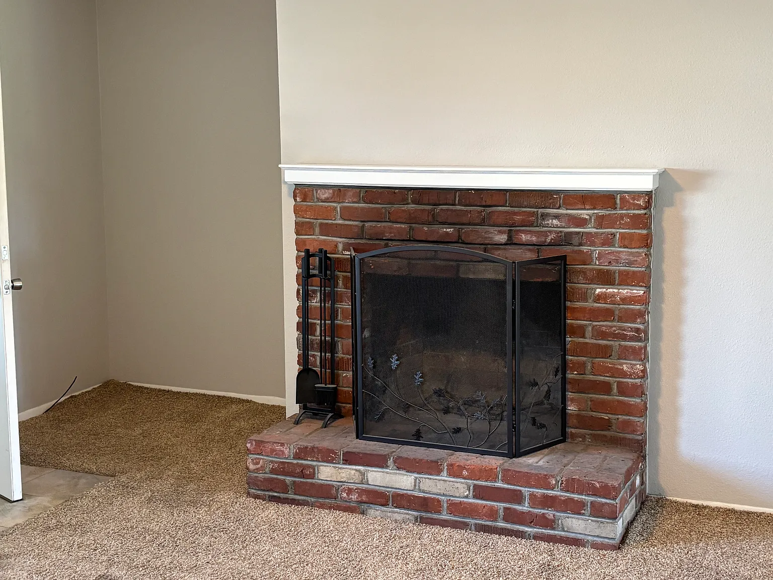 2 bed, 1000 sqft, $1,950 — Photo 2