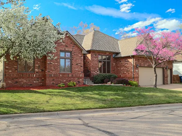 8213 E Oxford Ct, Wichita, KS 67226