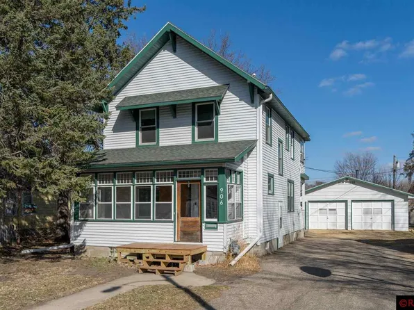 906 Lyndale St, North Mankato, MN 56003