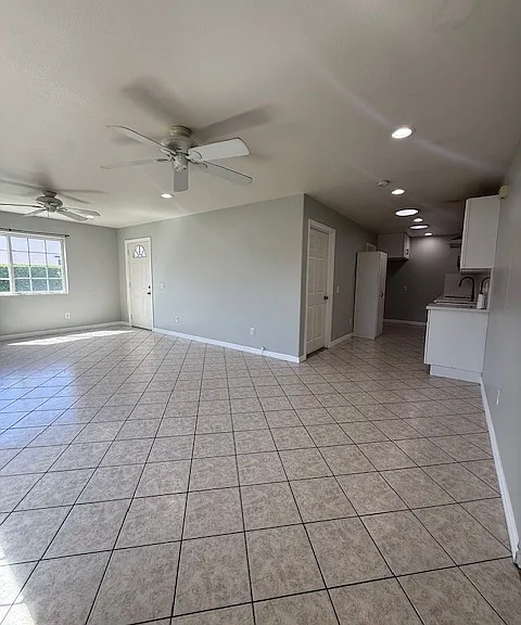 117 N Barbara Ave — Photo 9