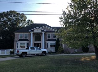 6443 Overlook Dr, Alexandria, VA 22312