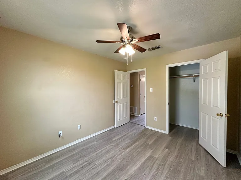 1704 Spring Rose Cir — Photo 17