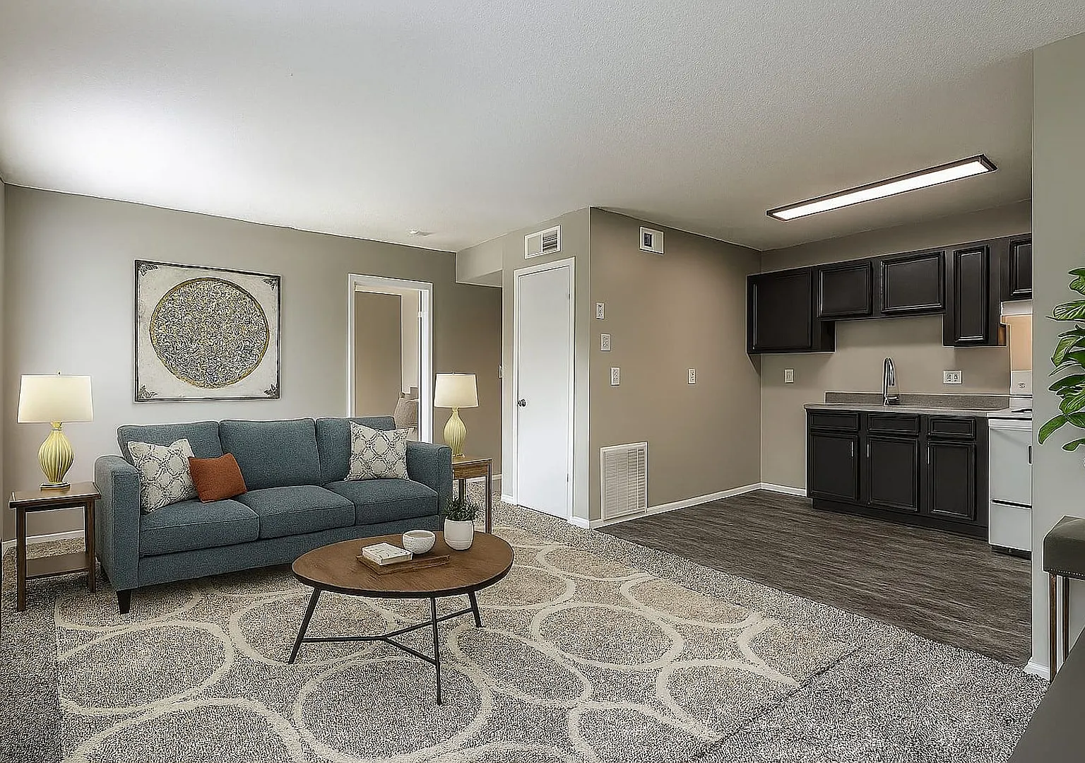 Timber Pointe Apartments — Photo 1