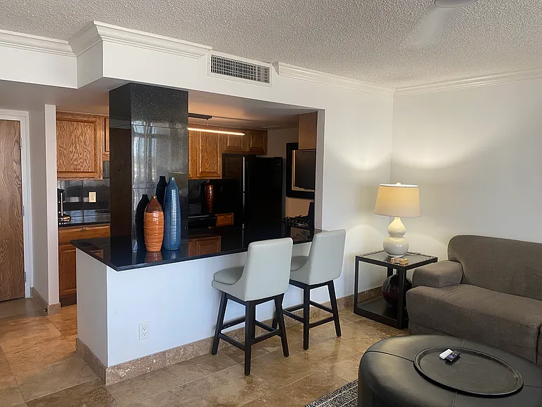450 W 7th St #1409 — Photo 10
