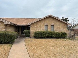 3rd image of 3232 Forrester Ln