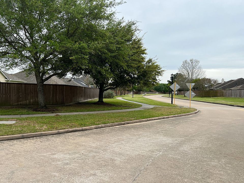 2nd image of 26803 Canton Pass Ln