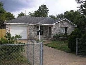 1st image of 2405 Hardwood Dr