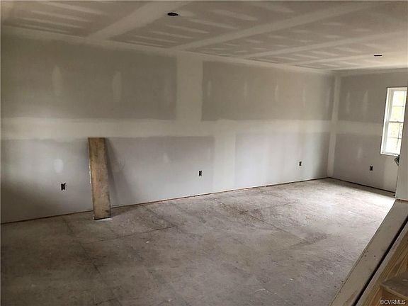 3rd image of 24519 Plantation Dr