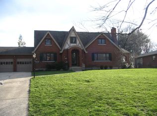 123 Parkway Dr, Crestview Hills, KY