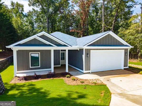 203 Palmer Ln, Westminster, SC 29693