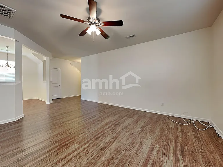 271 Cameron St — Photo 6