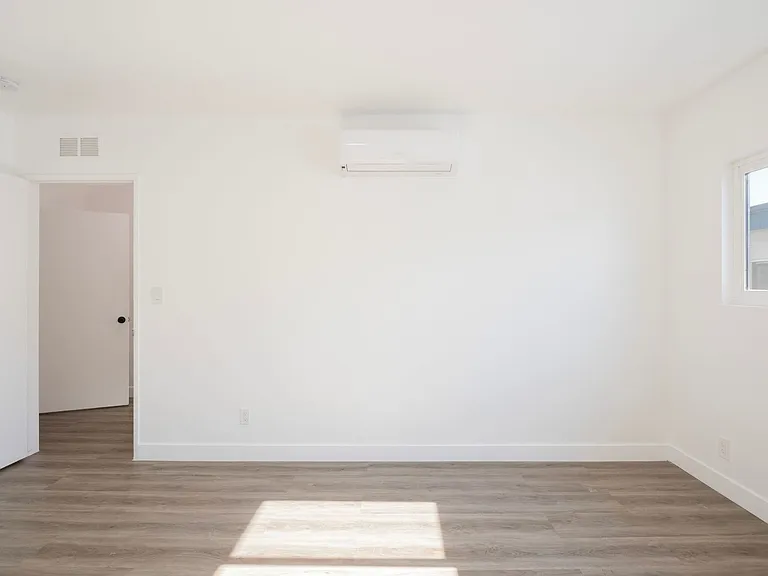 1235 N Ogden Dr #4 — Photo 14