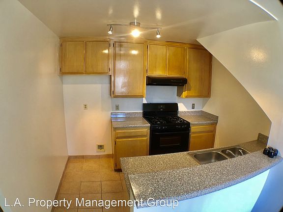 3rd image of 4202 Tujunga Ave APT 104