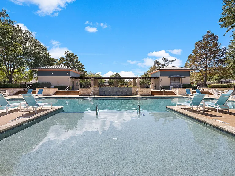 Artisan Apartments & Shops in Austin Texas