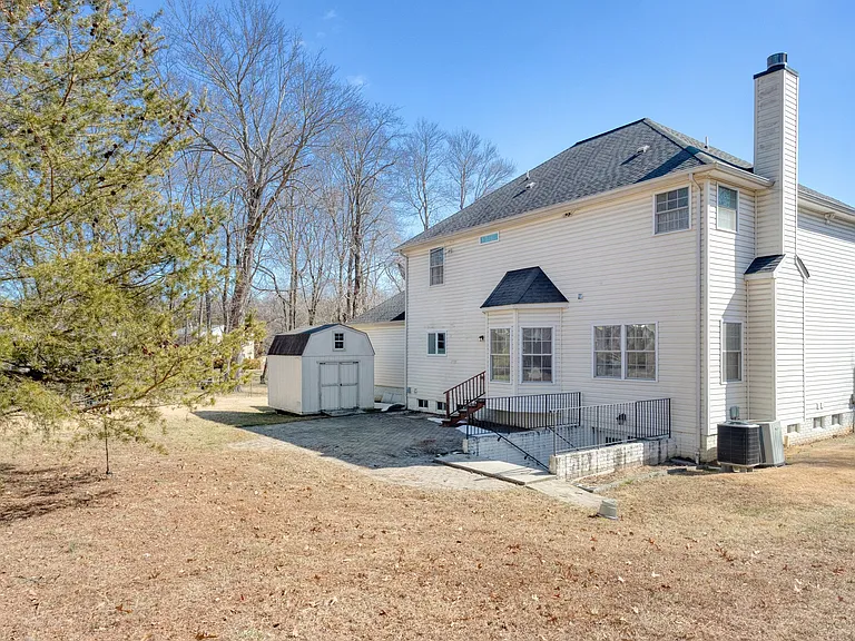 8312 Telegraph Rd — Photo 16