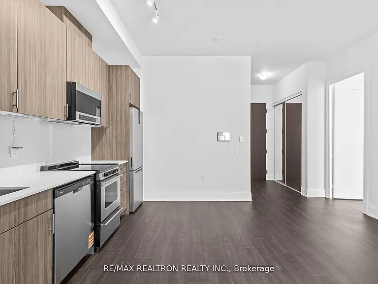 412 Silver Maple Rd #Penthouse 120 — Photo 7