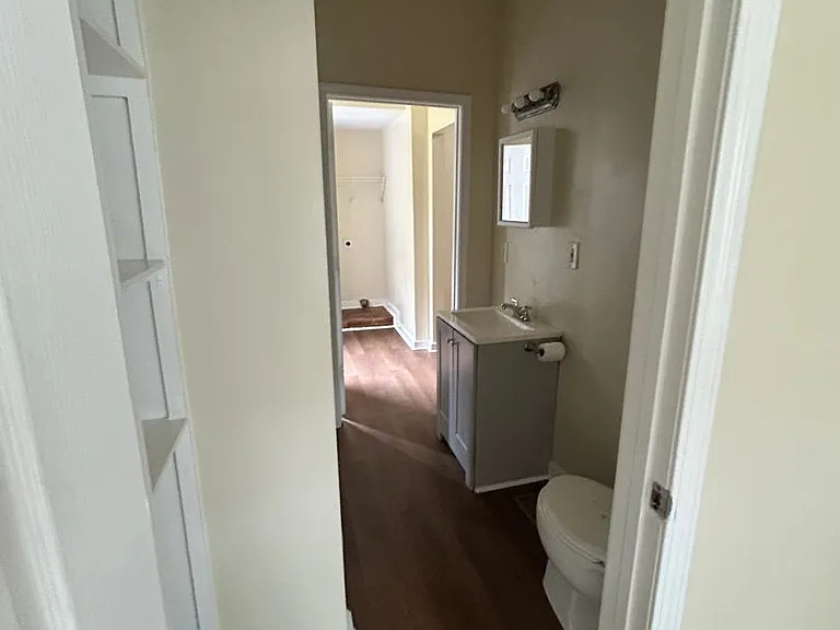 2204 Valmar St — Photo 9