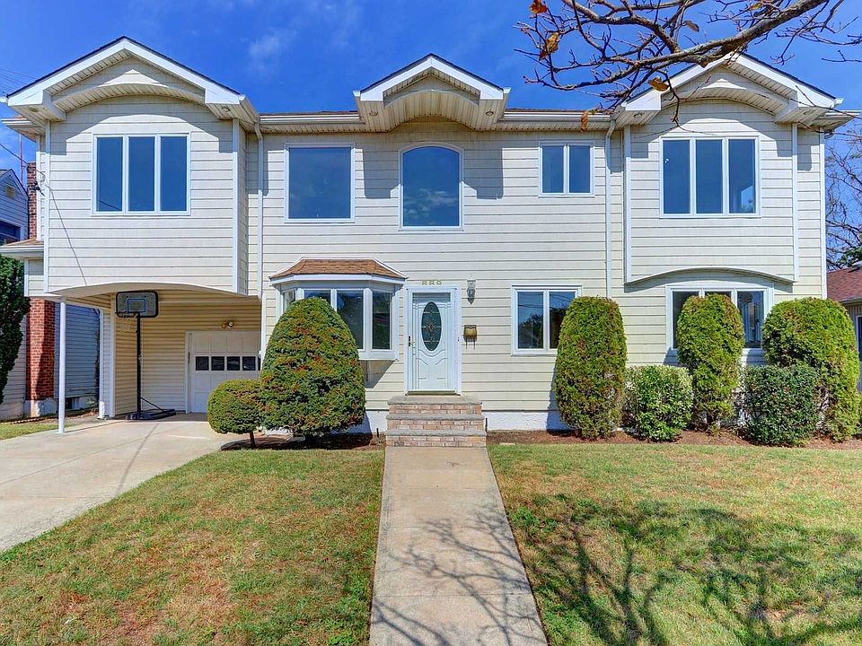 1st image of 689 Arlington Ave