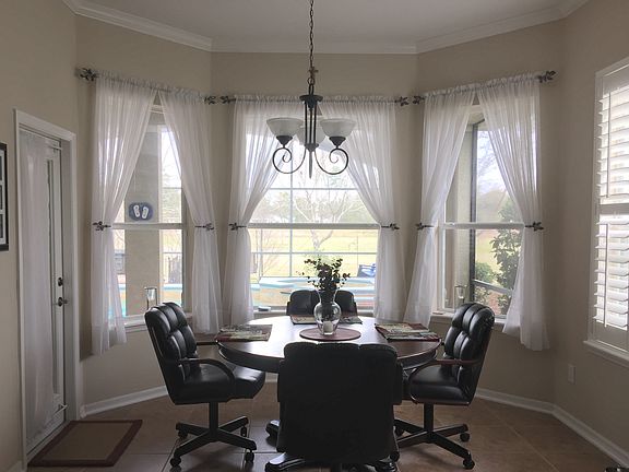 Kitchen nook