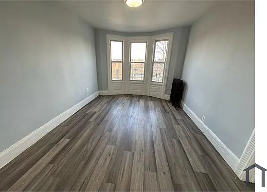 207 Freeway Dr E #12 — Photo 2