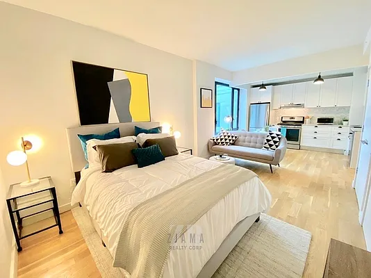 Rented by Zjama Realty Corp | media 3