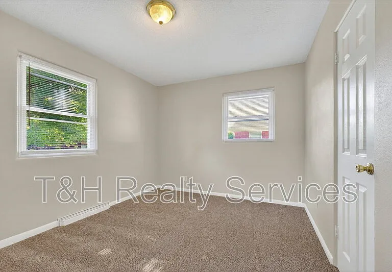 3836 Priscilla Ave — Photo 15