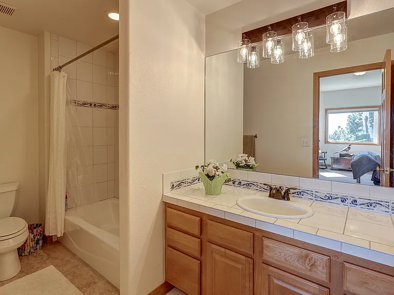 16175 Sandstone Dr — Photo 38